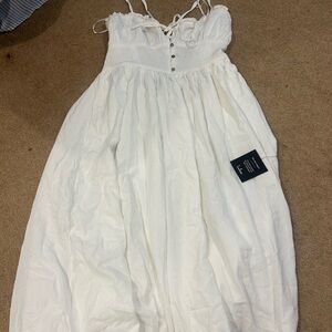 NWT Lulu’s white midi dress size L